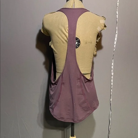 Nike Women's Plum Tank Top - Picture 6 of 10